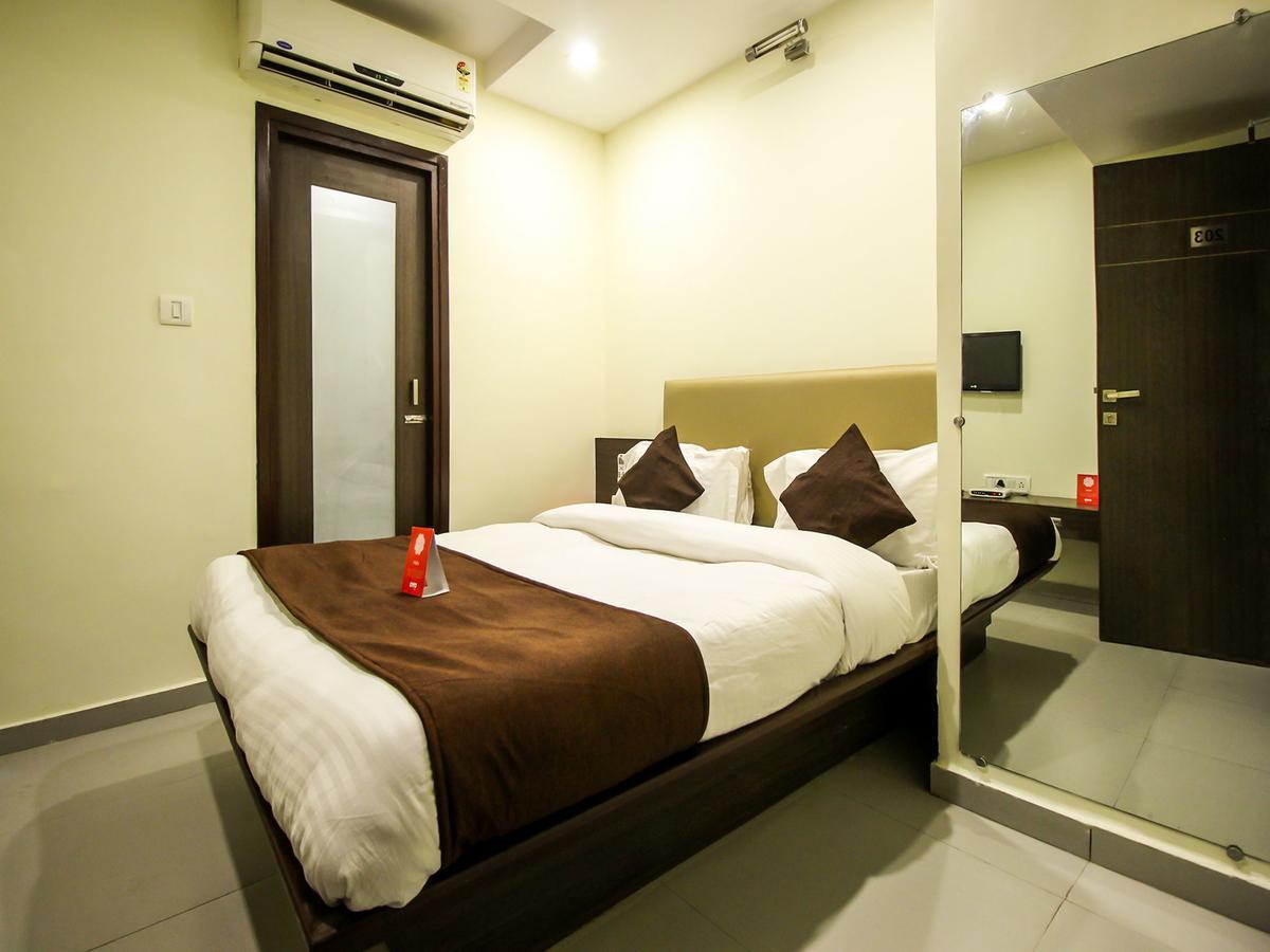 New Rajdhani Hotel Вадодара Екстер'єр фото