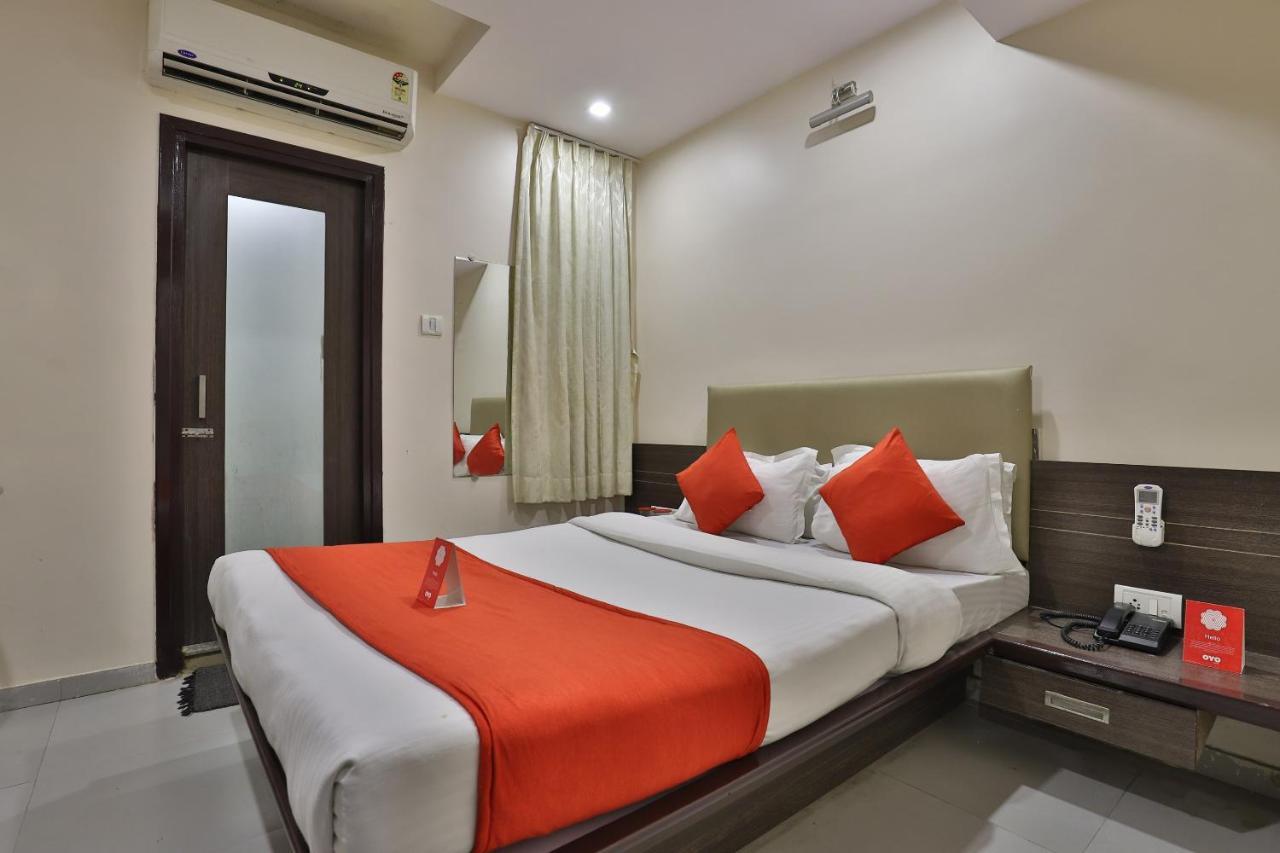 New Rajdhani Hotel Вадодара Екстер'єр фото