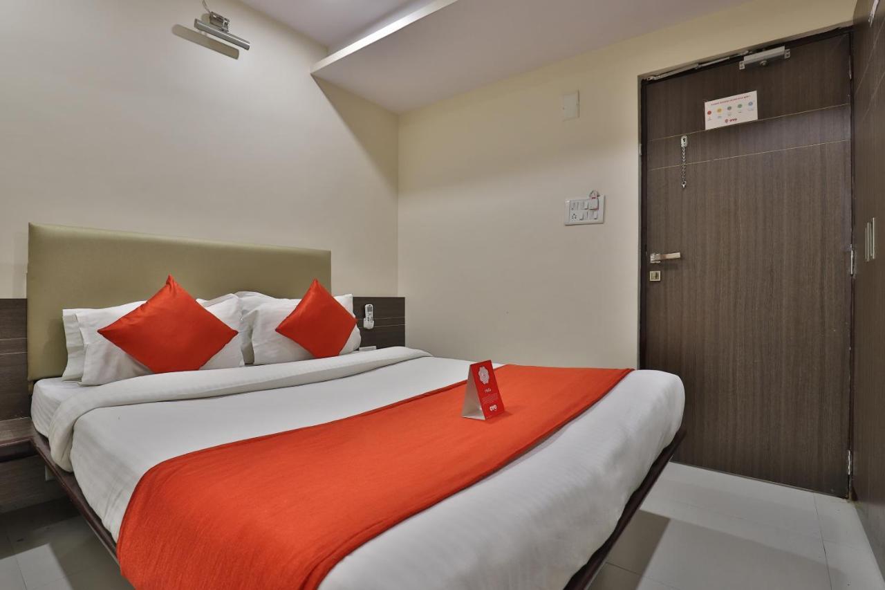 New Rajdhani Hotel Вадодара Екстер'єр фото