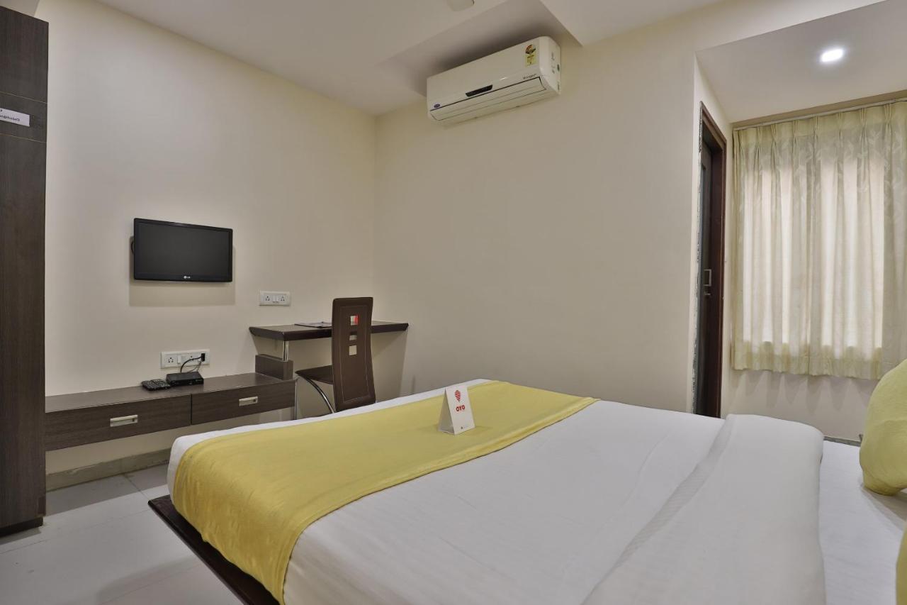 New Rajdhani Hotel Вадодара Екстер'єр фото